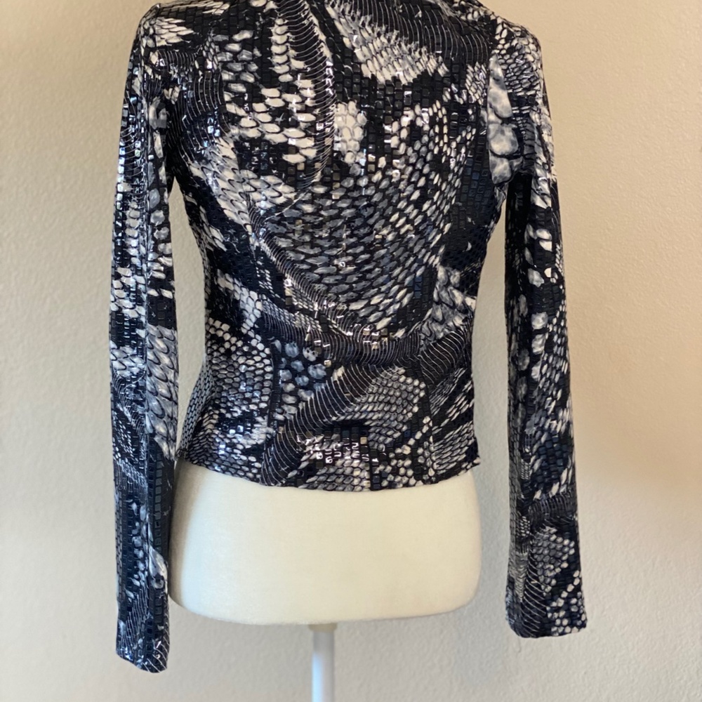 Mesmerize Jacket - Picture 3 of 5